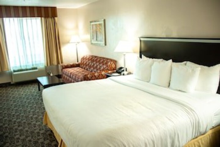 Room 4 of 24
