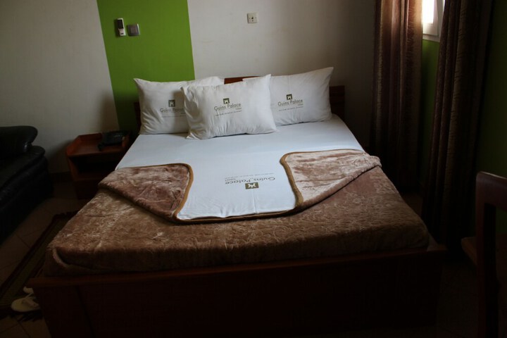 Room 14 of 42