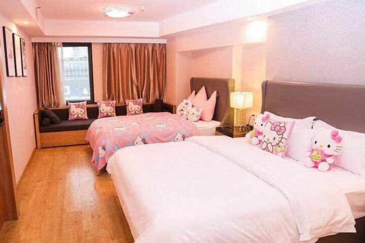 Room 32 of 67
