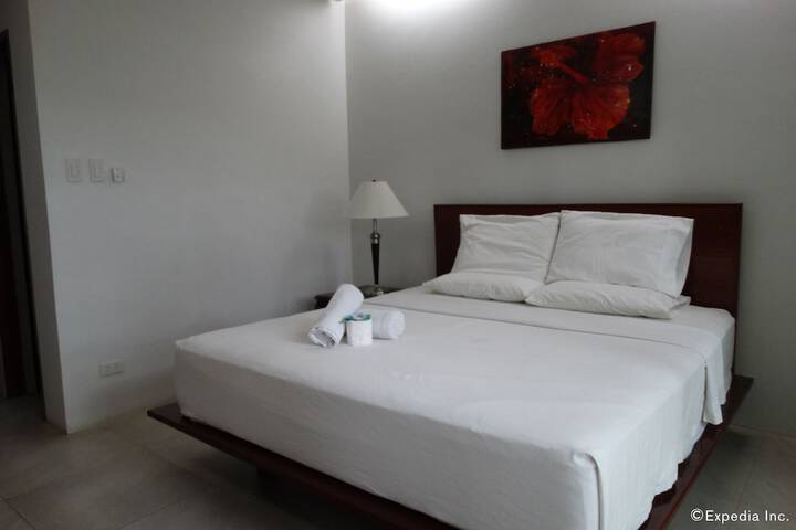 Room 5 of 35