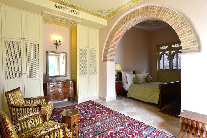Room 14 of 42