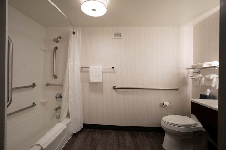 Room 50 of 126