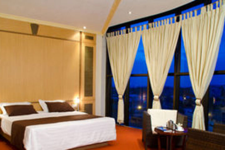 Gold Leaf Hotel