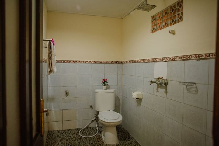 Room 18 of 27