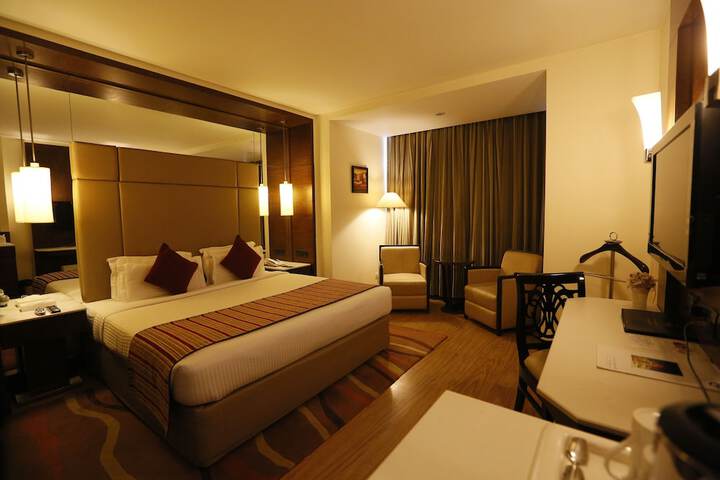 Room 13 of 52