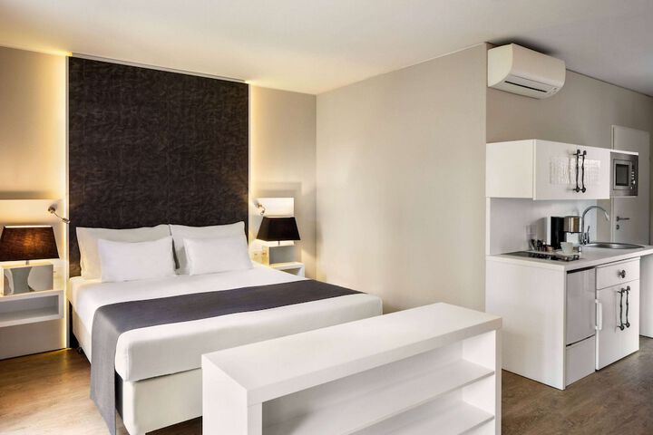 Room 33 of 121