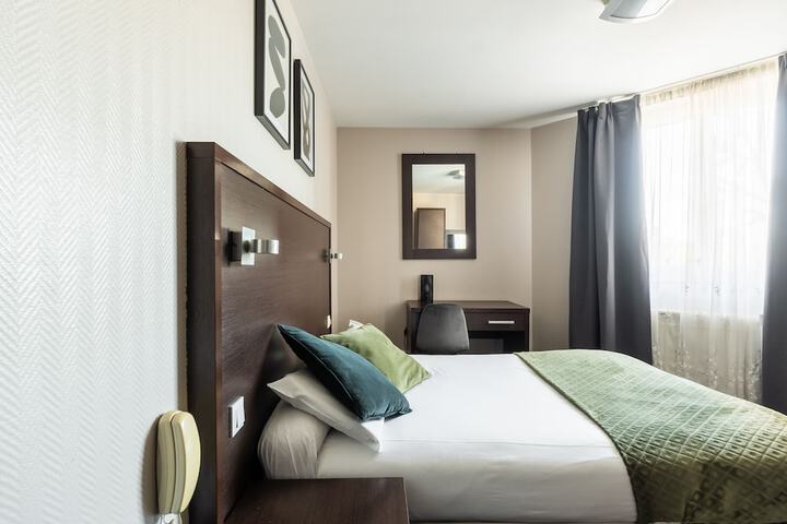 Room 7 of 15
