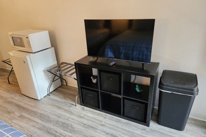 Room 10 of 38