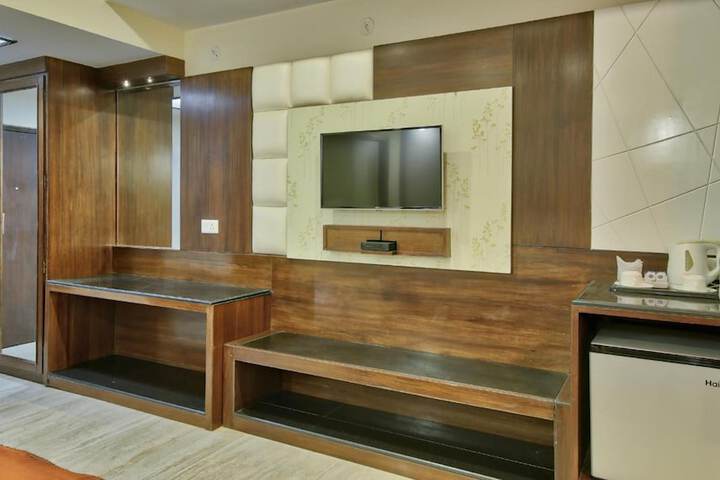 Room 18 of 48