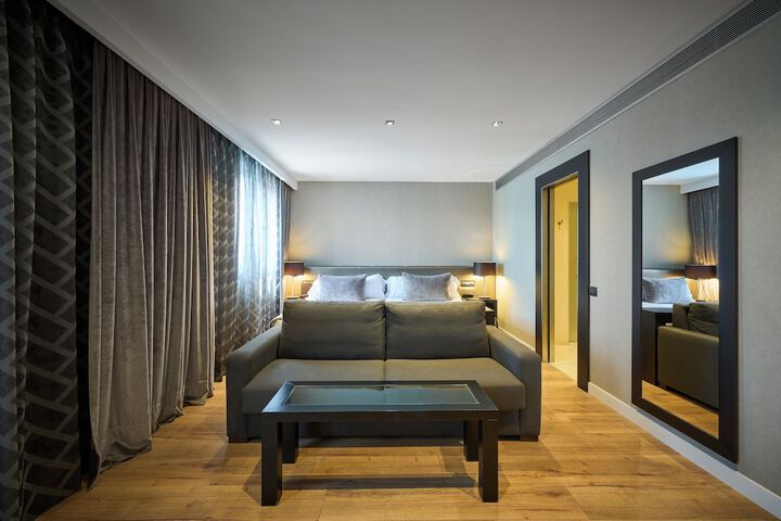 Room 33 of 116