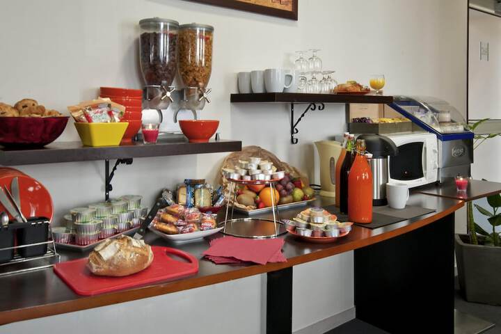 Breakfast area