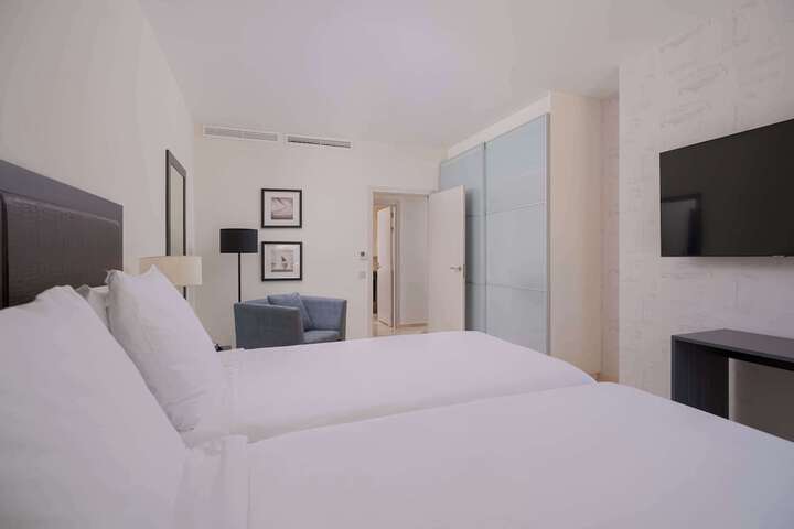 Room 28 of 262