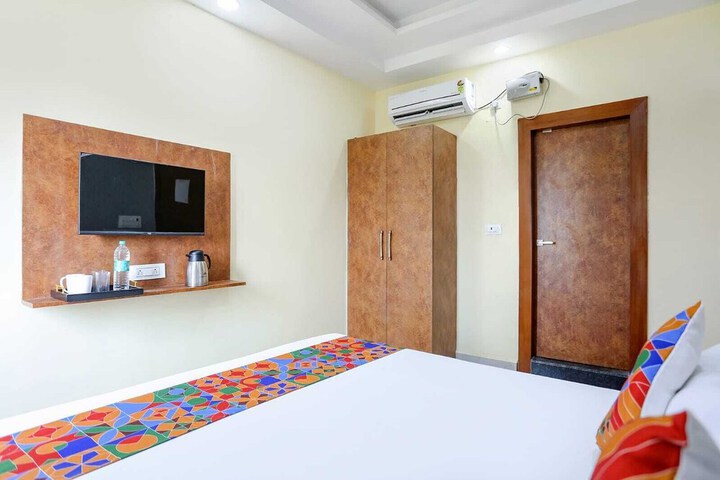 Room 14 of 29