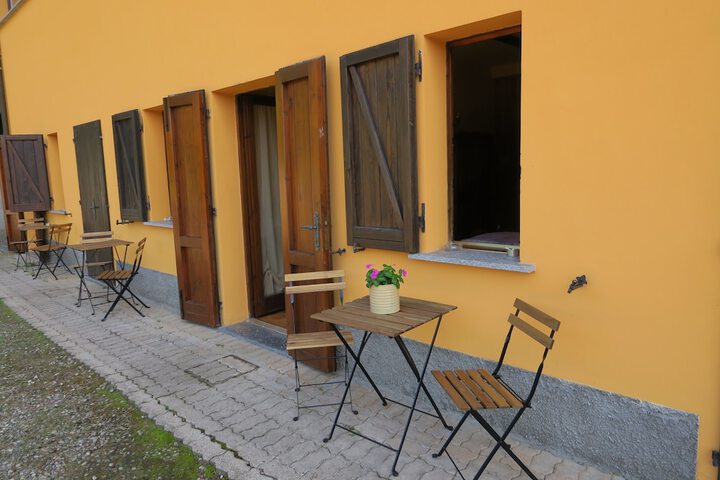 Room 5 of 65