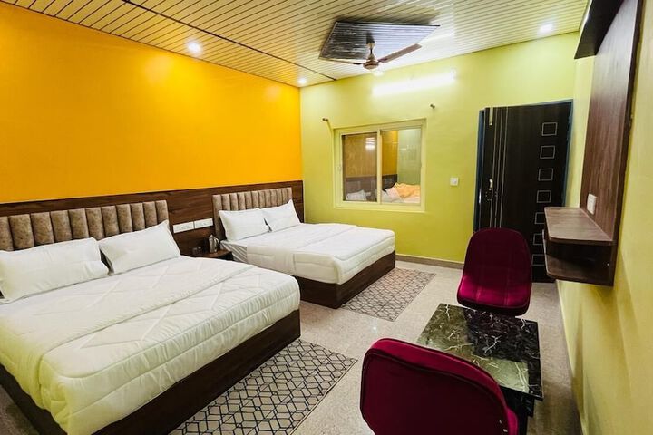 Room 2 of 9