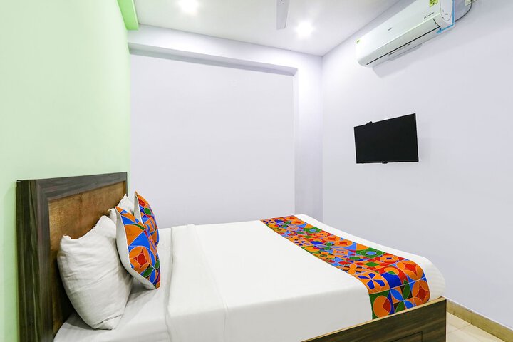 Room 15 of 24