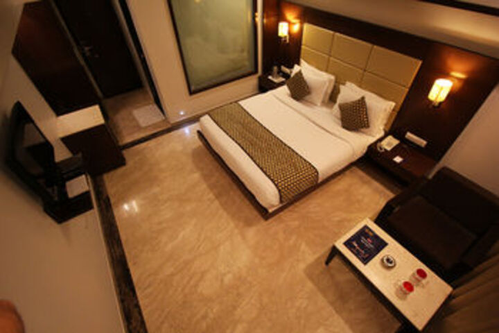 Room 26 of 45
