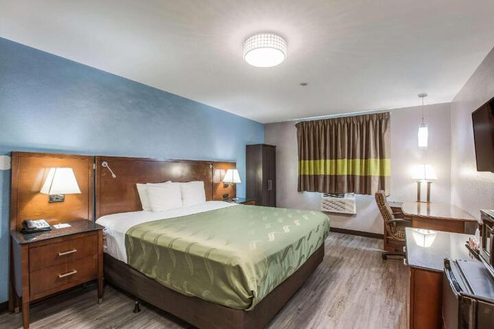 2 Double Beds (5 of 7)