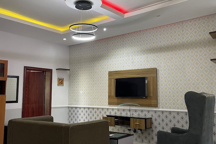 Room 213 of 288