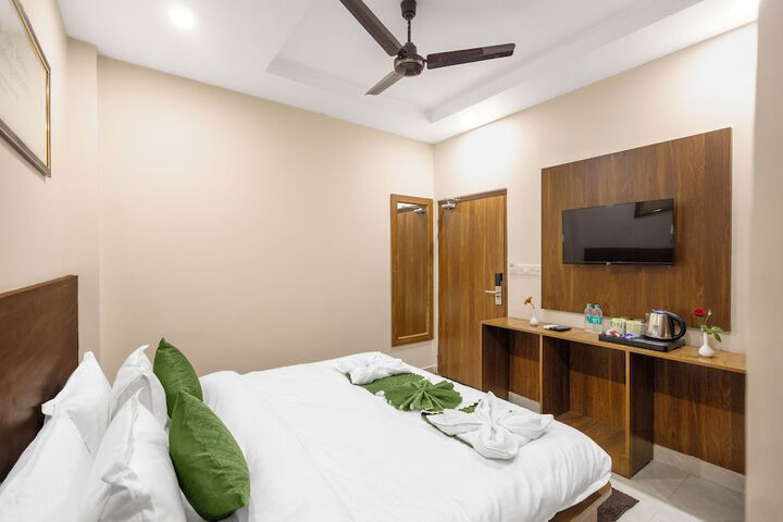 Room 16 of 35