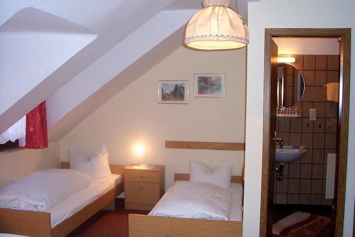 Room 21 of 51