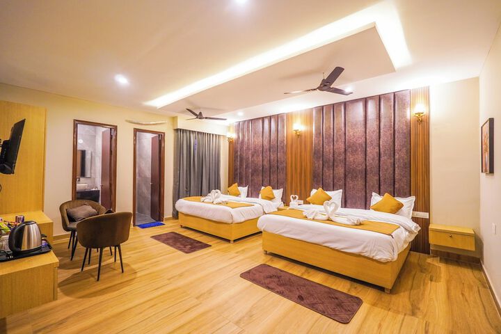 Room 2 of 15