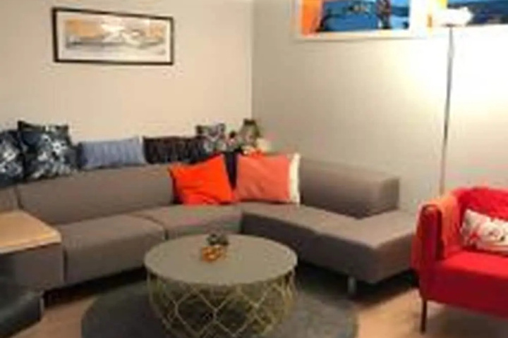 Room 13 of 20