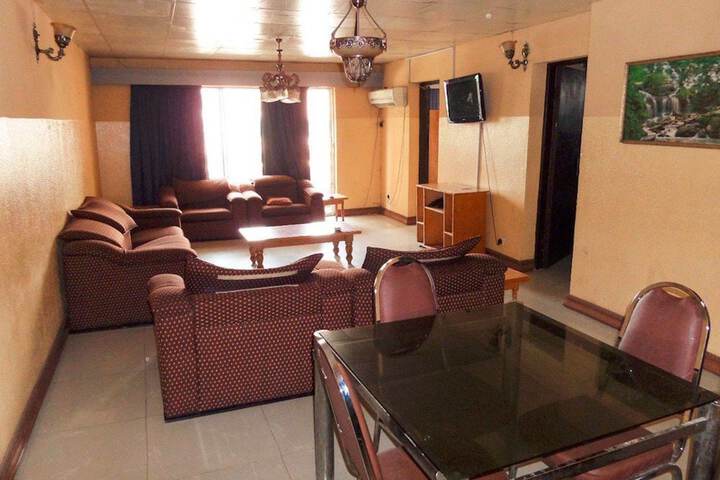 Room 6 of 25