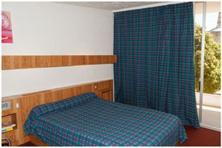 Room 15 of 29