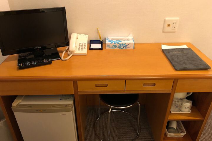 Room 11 of 20
