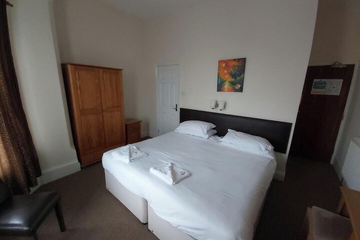 Room 20 of 39