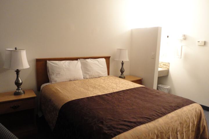 Room 9 of 35
