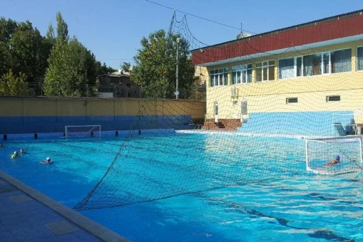Pool 14 of 27