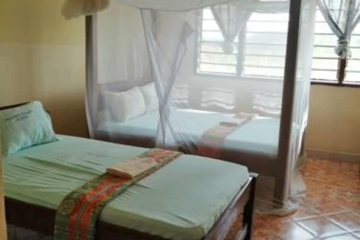 Room 11 of 21