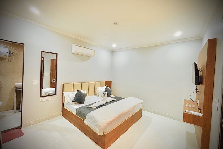 Room 3 of 29