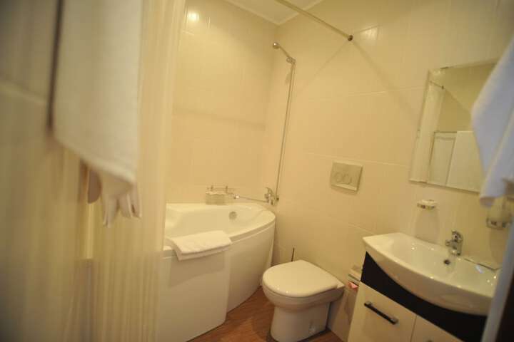 Room 20 of 27
