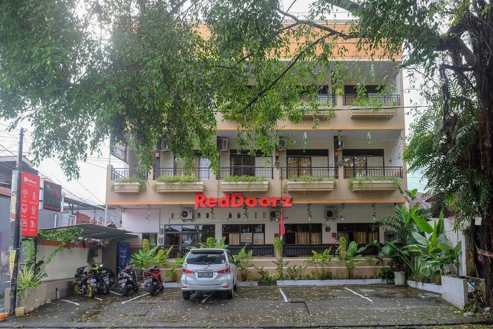 RedDoorz at Jalan Pramuka Manado