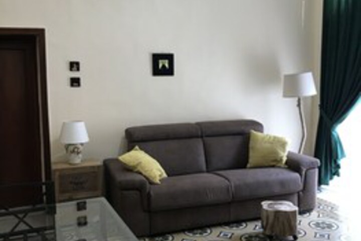 Room 10 of 21