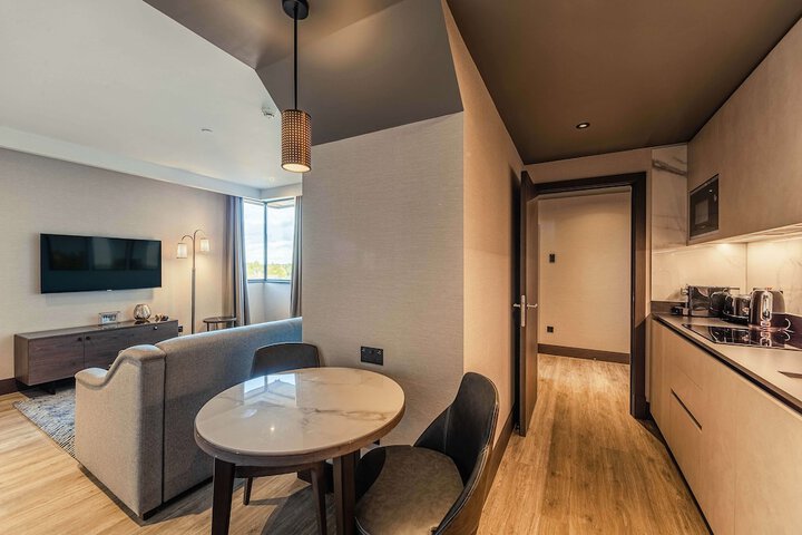Room 32 of 132