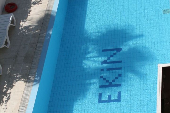 Pool 11 of 39