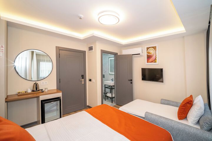 Room 38 of 60