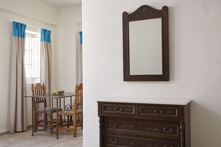 Room 9 of 44