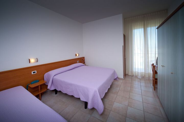 Room 5 of 26