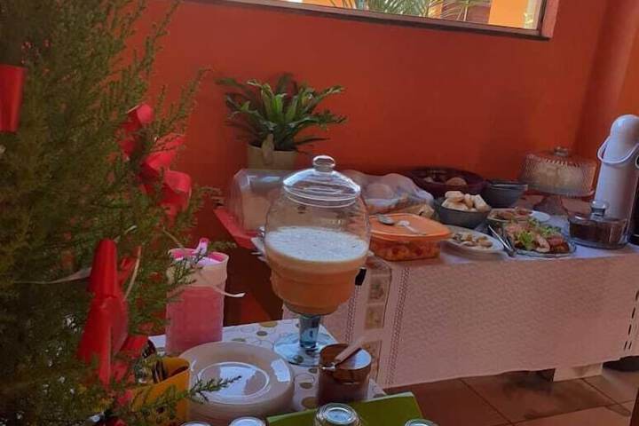 Dining 8 of 12