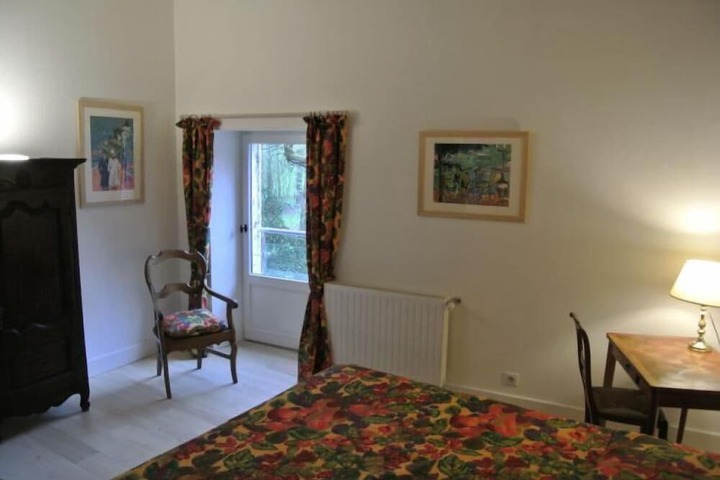 Room 3 of 3
