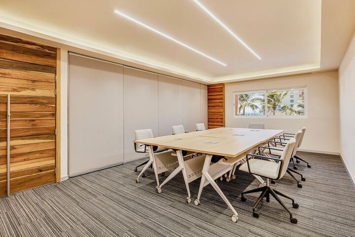 Business Center 114 of 164
