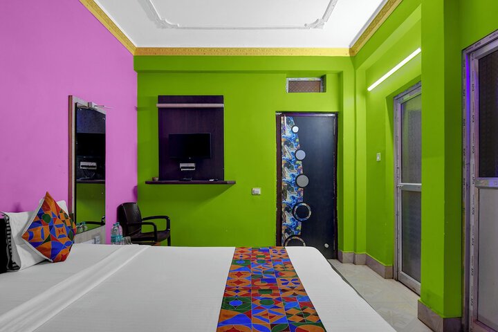 Room 7 of 25