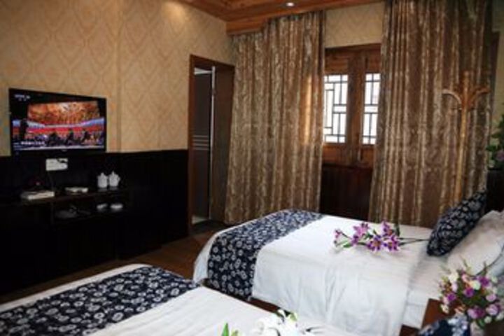 Room 13 of 20