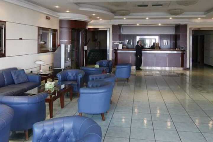 Guest Lobby