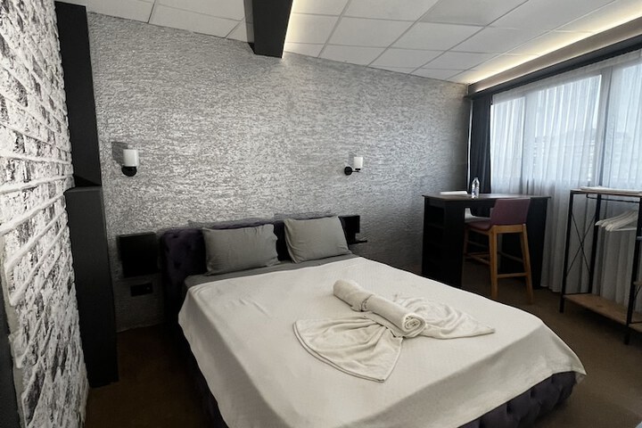 Room 28 of 78